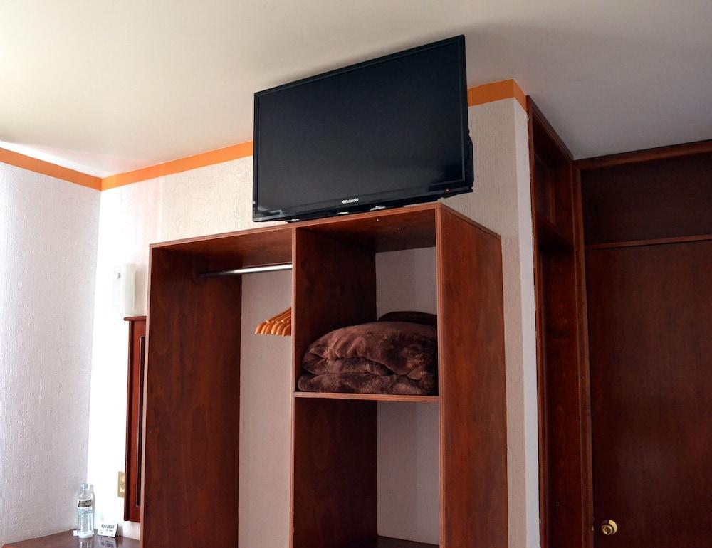 Hotel Hc Celaya  Bagian luar foto