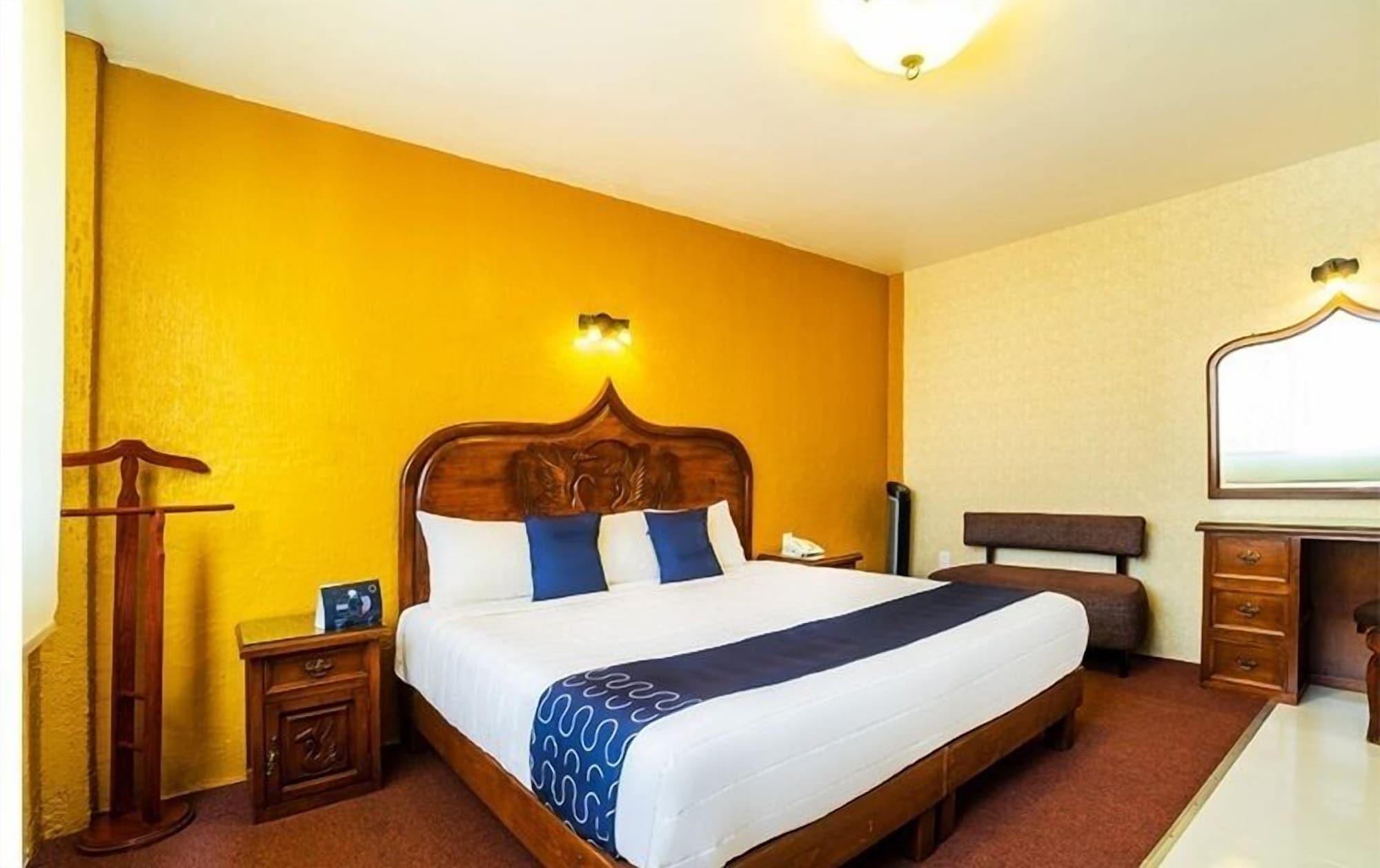 Hotel Hc Celaya  Bagian luar foto
